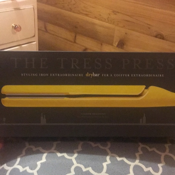 Drybar flat iron